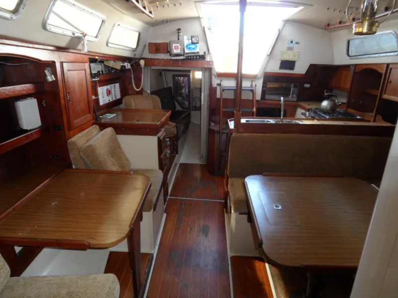 1983 Catalina 36