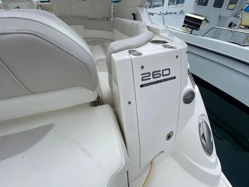 2010 Monterey 260 SCR
