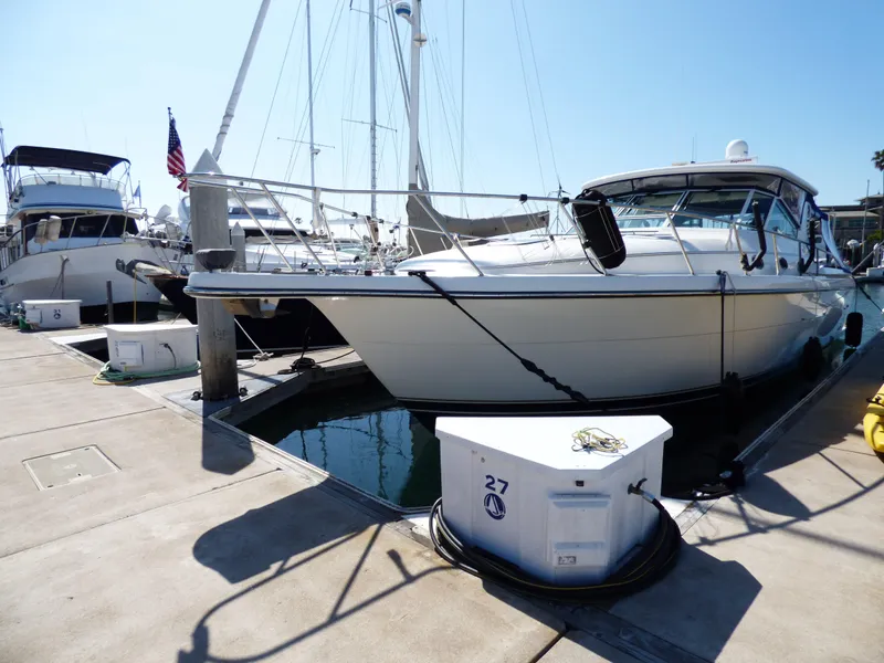 1998 Tiara Yachts 4000 Express