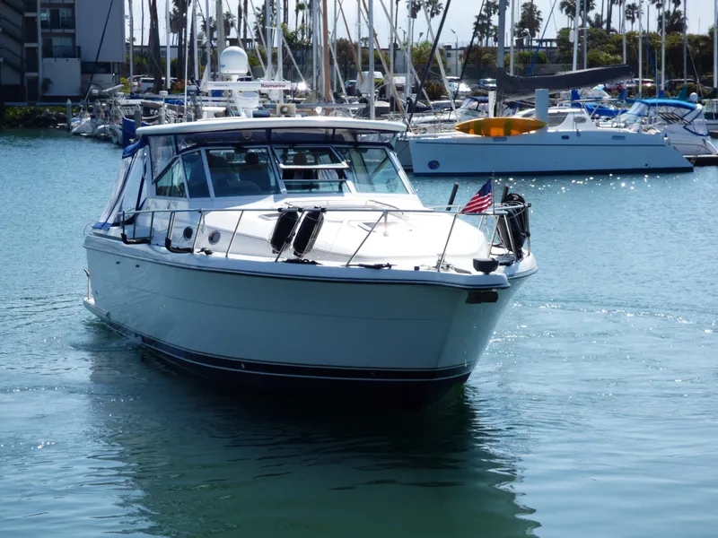 1998 Tiara Yachts 4000 Express