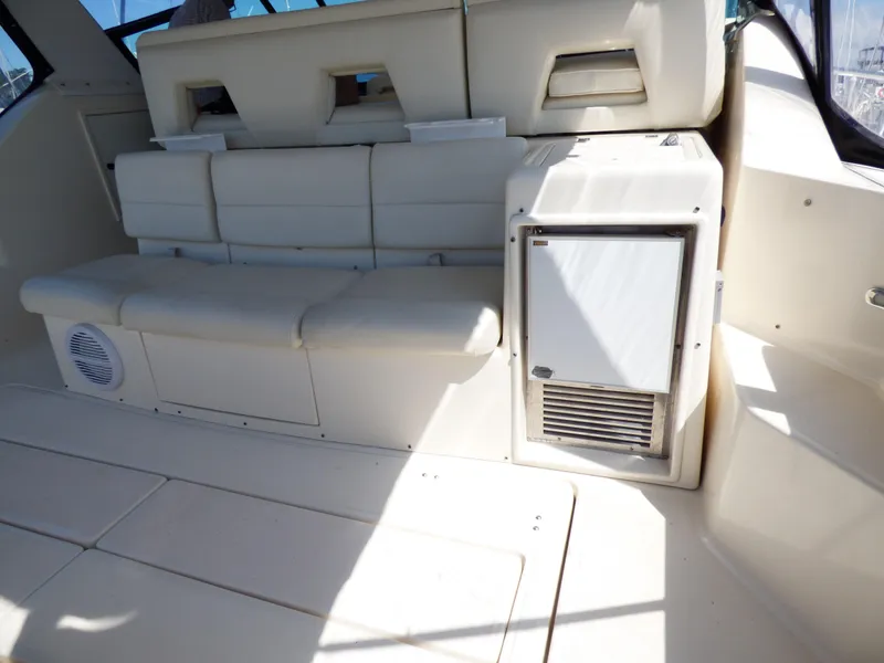 1998 Tiara Yachts 4000 Express