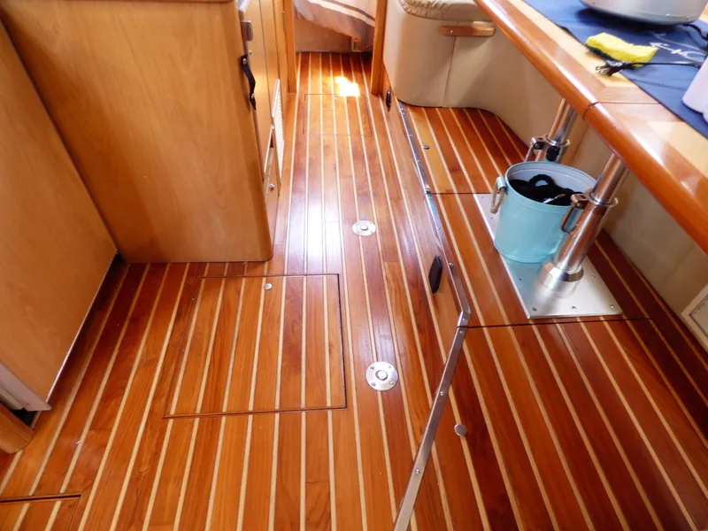 1998 Tiara Yachts 4000 Express