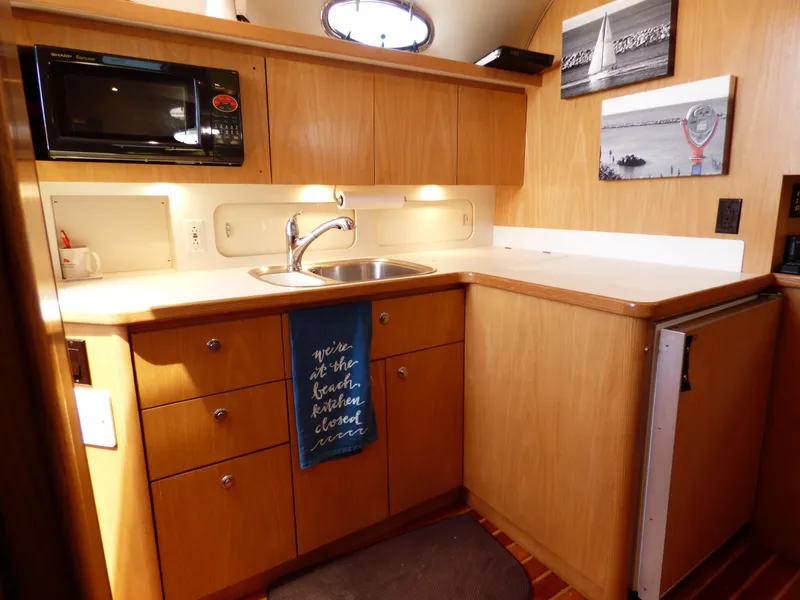 1998 Tiara Yachts 4000 Express