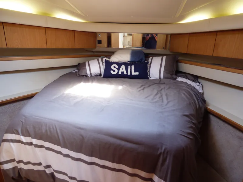 1998 Tiara Yachts 4000 Express