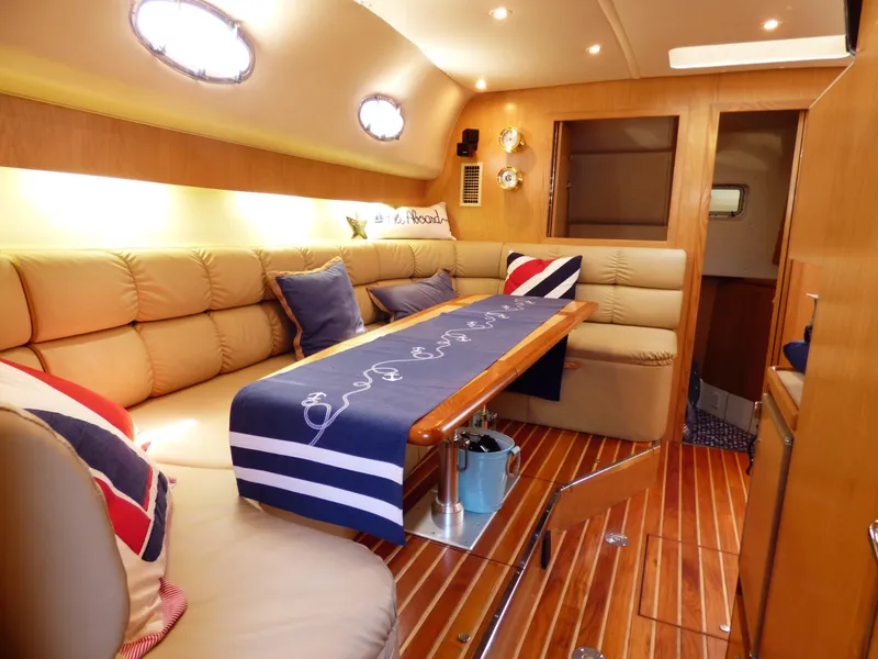 1998 Tiara Yachts 4000 Express