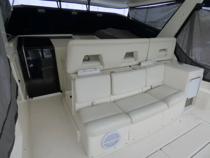 1998 Tiara Yachts 4000 Express