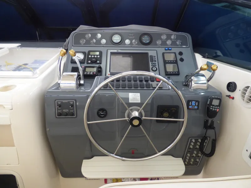 1998 Tiara Yachts 4000 Express