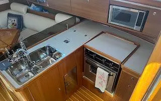2012 Catalina 355