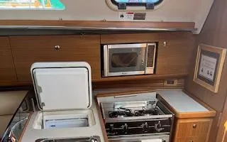 2012 Catalina 355