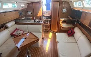 2012 Catalina 355