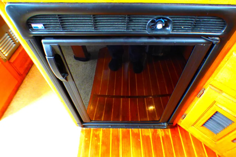 1982 Californian 38 LRC Sedan