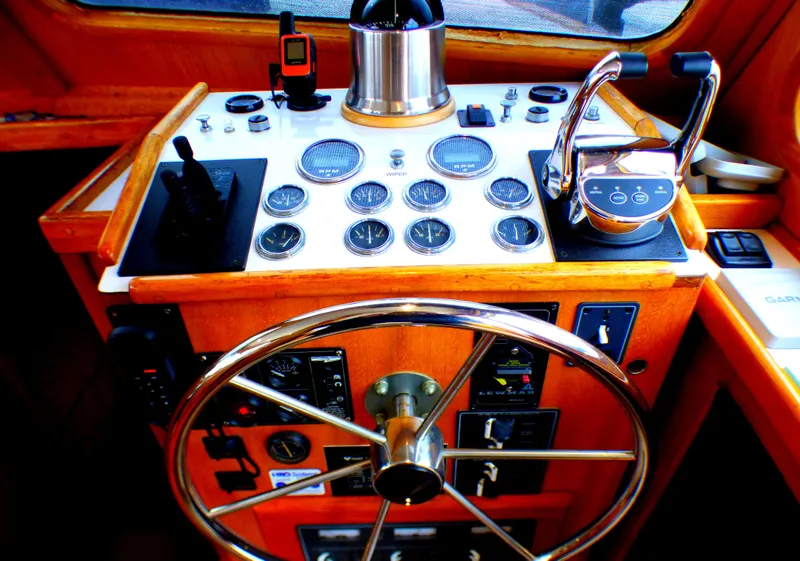 1982 Californian 38 LRC Sedan