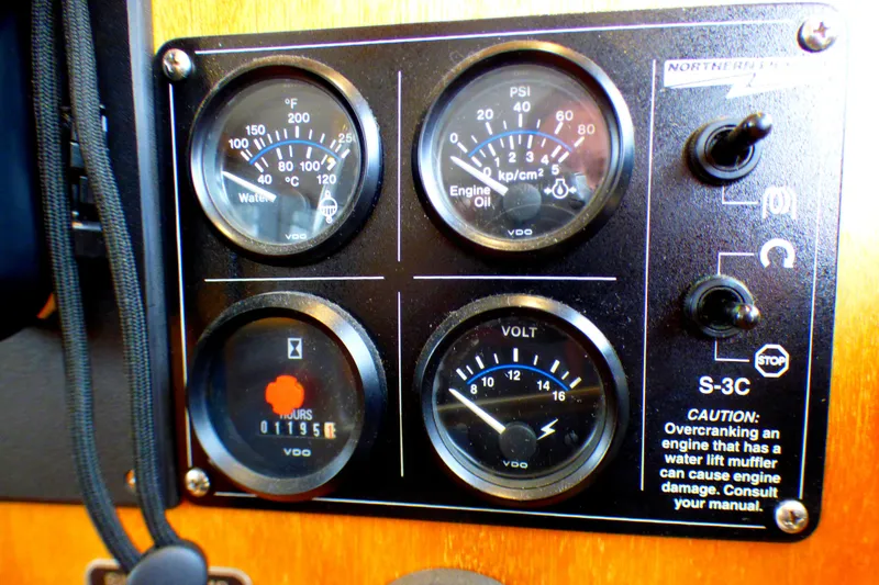 1982 Californian 38 LRC Sedan