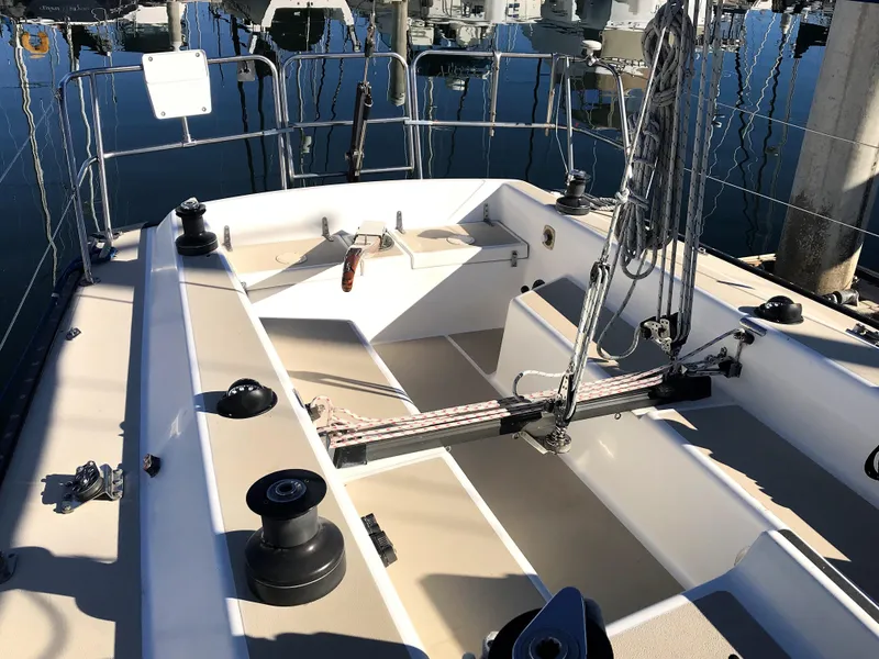 1990 Thomas Marine T35 by Tartan Yachts