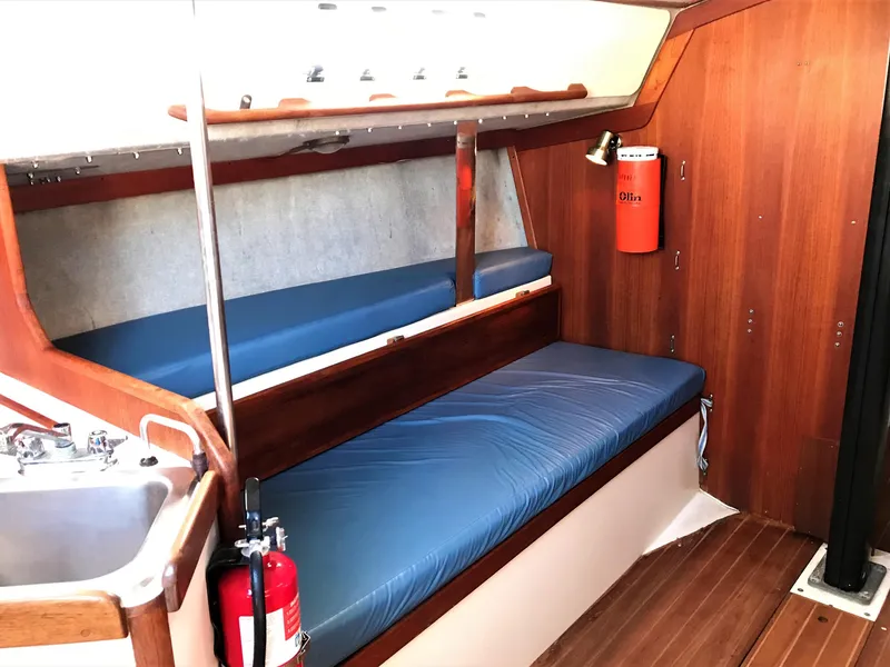1990 Thomas Marine T35 by Tartan Yachts