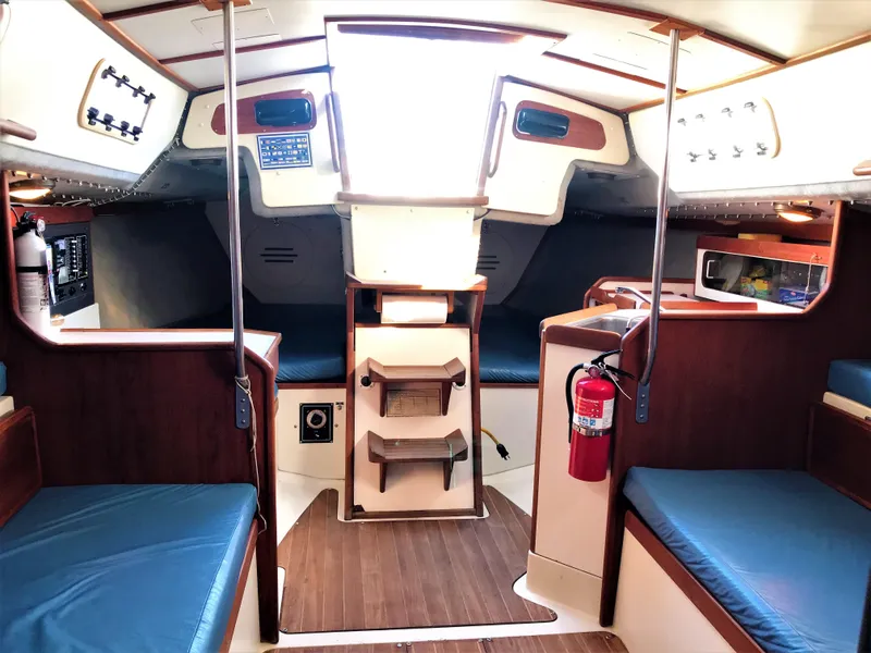 1990 Thomas Marine T35 by Tartan Yachts
