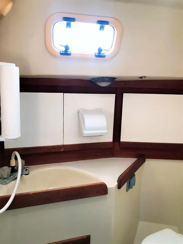 1990 Thomas Marine T35 by Tartan Yachts