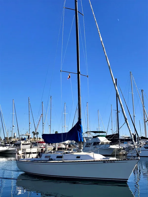 1990 Thomas Marine T35 by Tartan Yachts