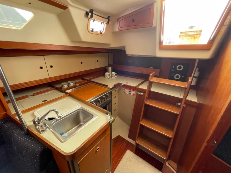 1987 C&C Fiberglass 38-3