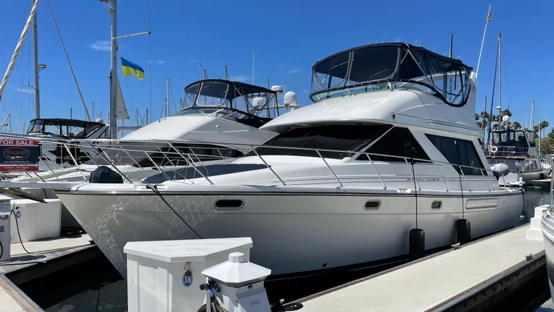 2001 Bayliner 3988 Command Bridge Motoryacht