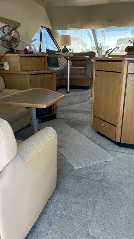 2001 Bayliner 3988 Command Bridge Motoryacht