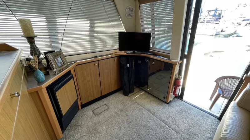 2001 Bayliner 3988 Command Bridge Motoryacht