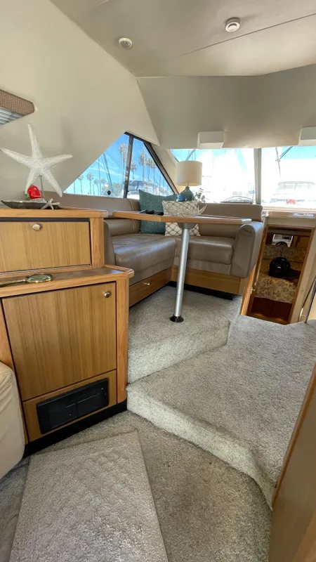 2001 Bayliner 3988 Command Bridge Motoryacht