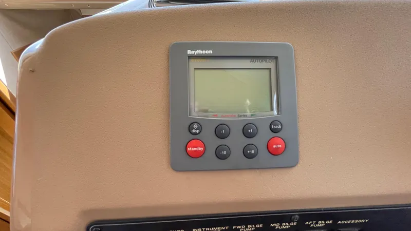 2001 Bayliner 3988 Command Bridge Motoryacht
