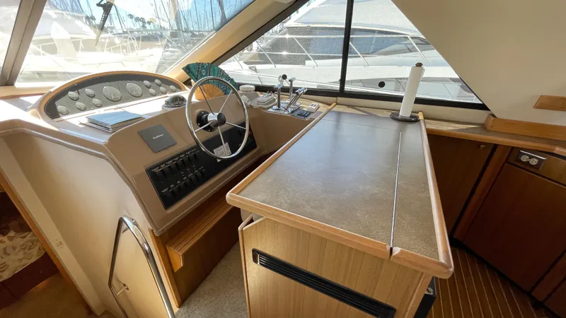 2001 Bayliner 3988 Command Bridge Motoryacht