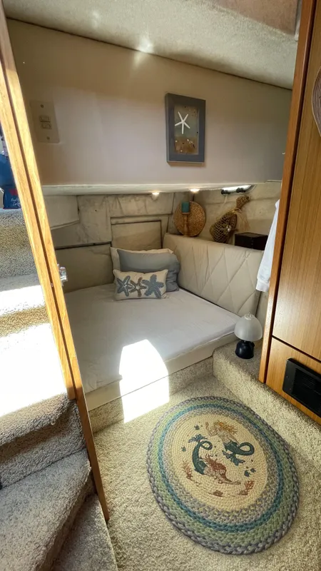 2001 Bayliner 3988 Command Bridge Motoryacht