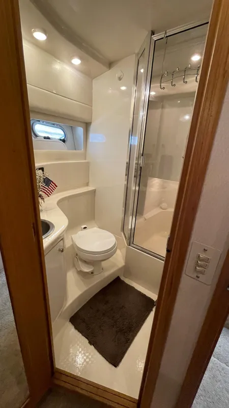 2001 Bayliner 3988 Command Bridge Motoryacht