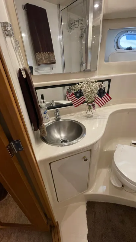 2001 Bayliner 3988 Command Bridge Motoryacht