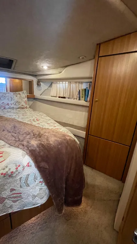 2001 Bayliner 3988 Command Bridge Motoryacht
