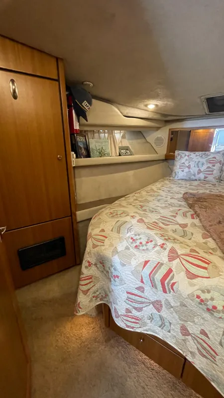 2001 Bayliner 3988 Command Bridge Motoryacht