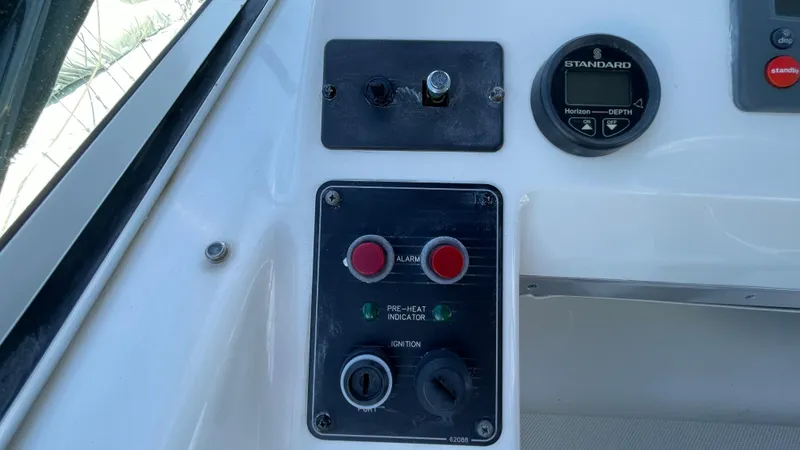 2001 Bayliner 3988 Command Bridge Motoryacht
