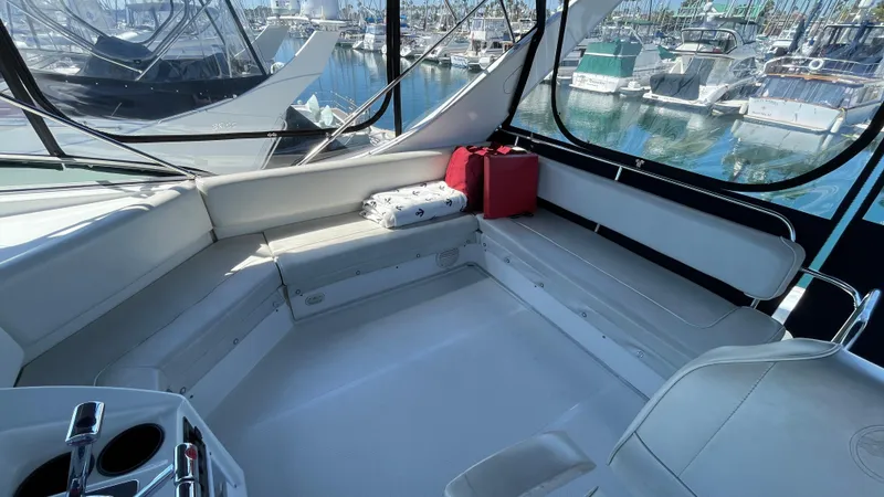 2001 Bayliner 3988 Command Bridge Motoryacht