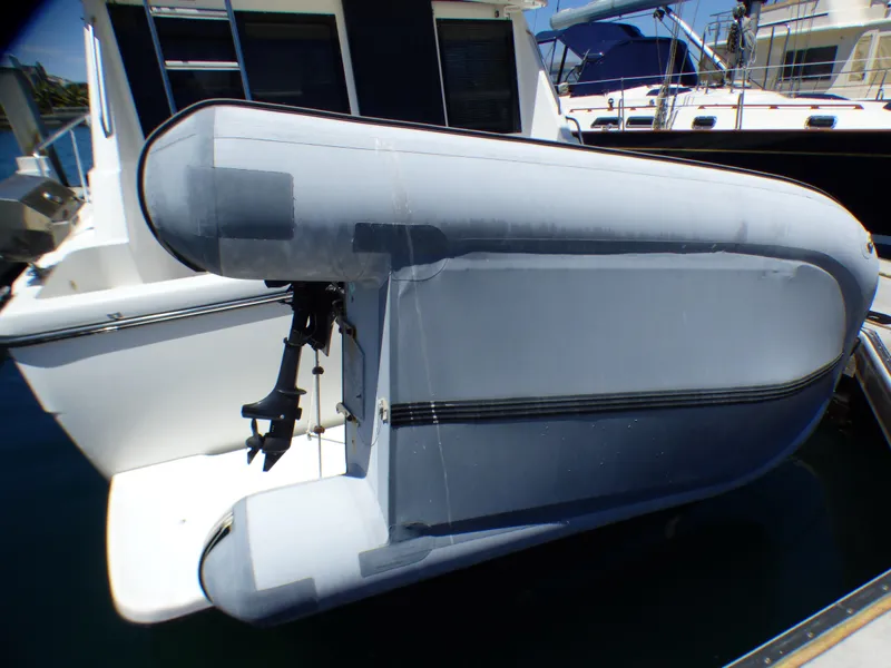 2001 Bayliner 3988 Command Bridge Motoryacht