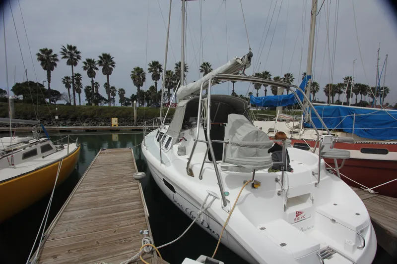 2000 Hunter 320