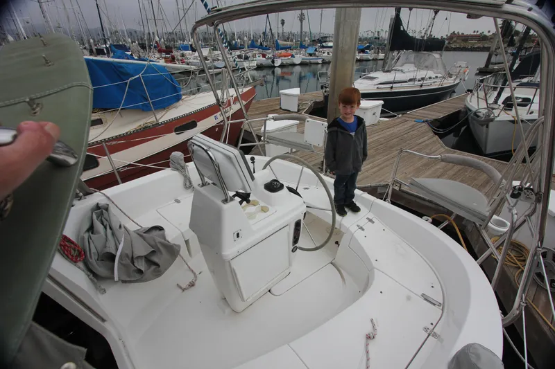 2000 Hunter 320