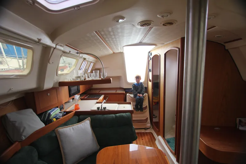 2000 Hunter 320