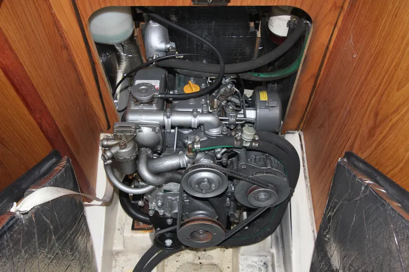 2000 Hunter 320