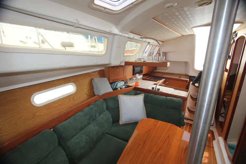 2000 Hunter 320
