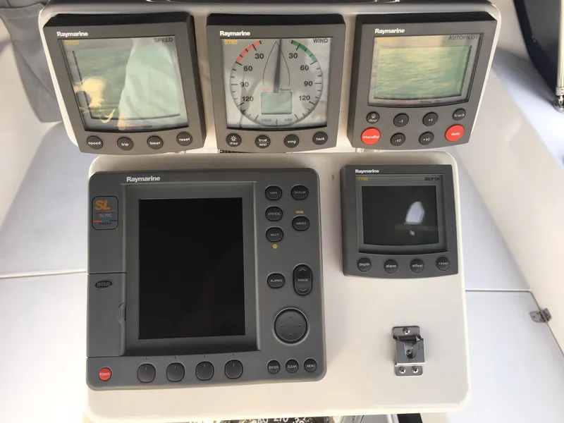 Raymarine with auto pilot