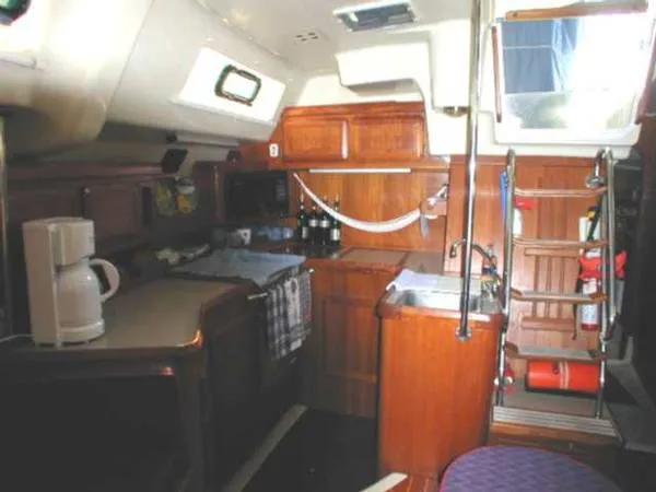 1991 Hunter Passage