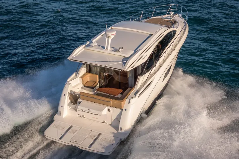 2017 Sea Ray Sundancer 400