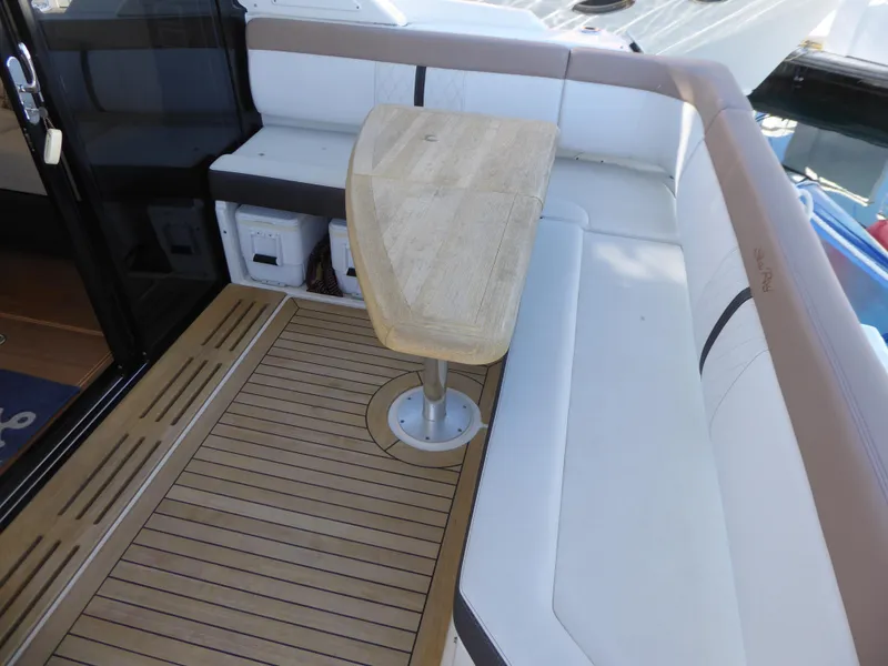 2017 Sea Ray Sundancer 400