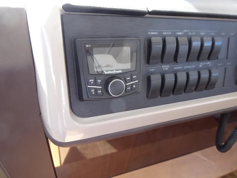 Auto-pilot, Panel switches