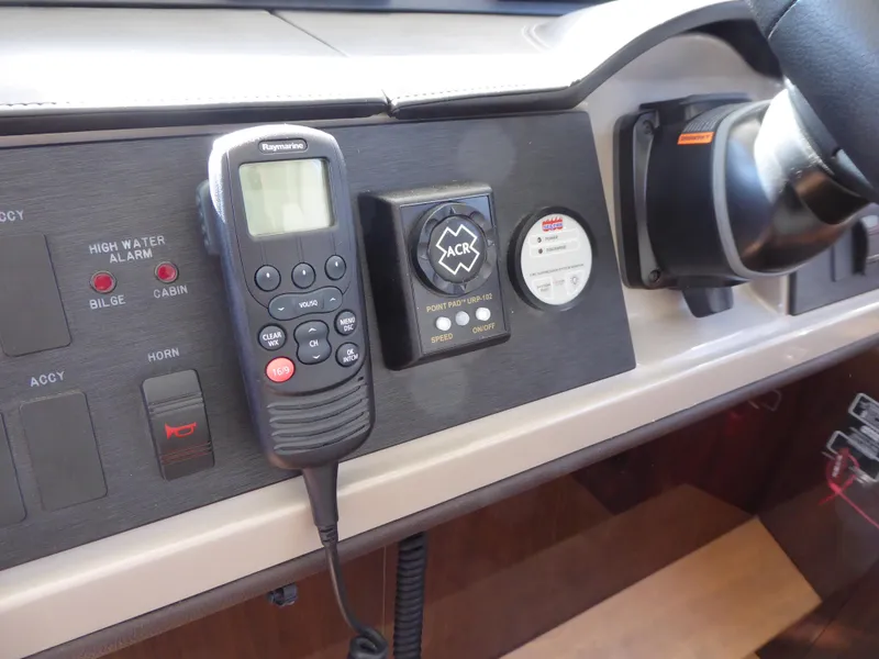 2017 Sea Ray Sundancer 400