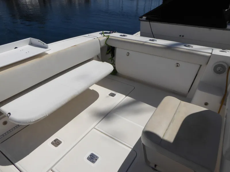Stern fold down seating