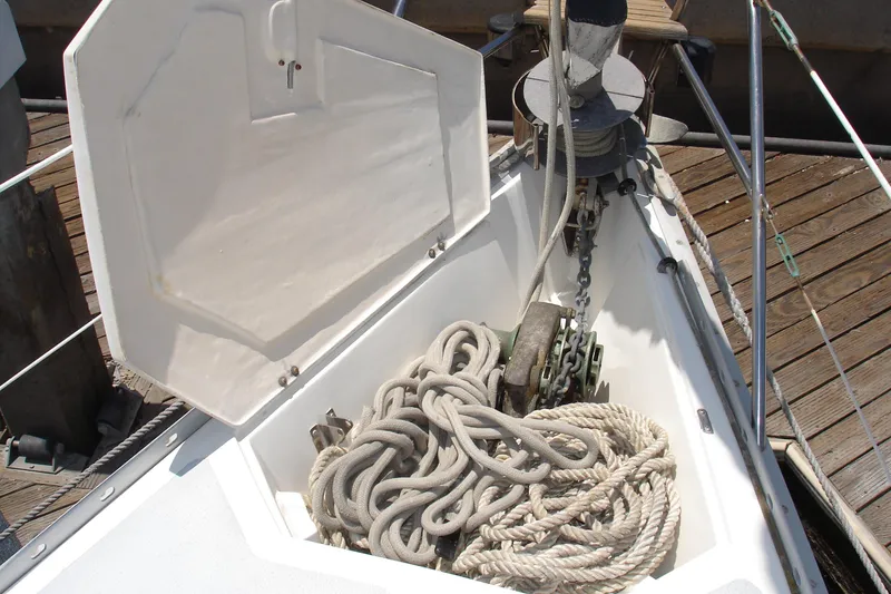 Anchor Locker w/ manual windlass